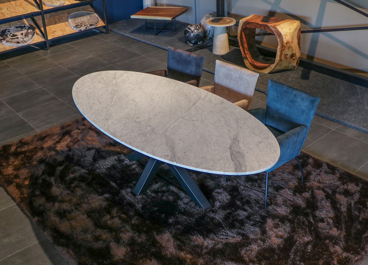 table marbre ovale carrara