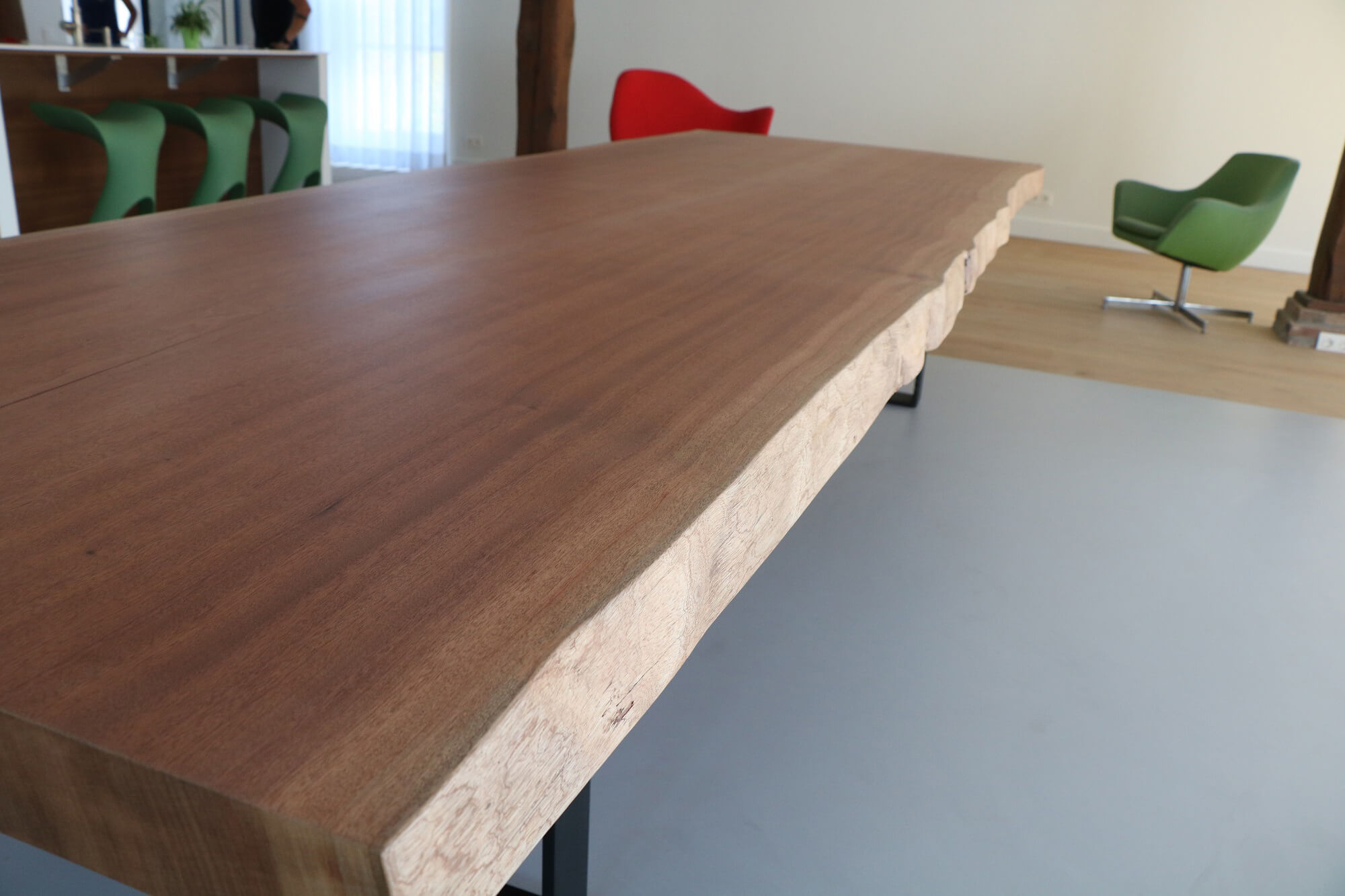 Mahonie houten tafels